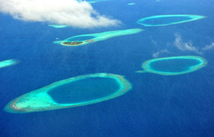 l'arcipelago delle Maldive visto dall'alto atollo più bello delle maldive