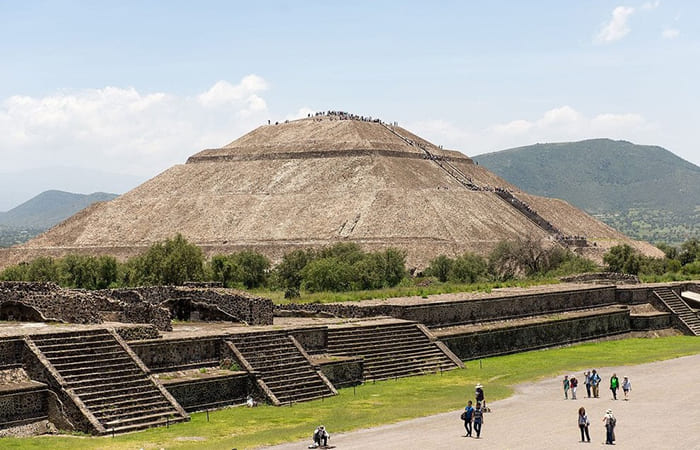escursione alle piramidi di Teotihuacán