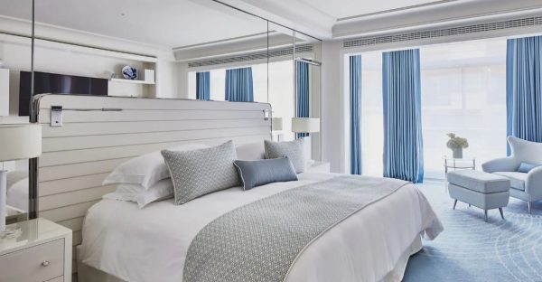 Una-suite-dell-hotel-Martinez-a-Cannes