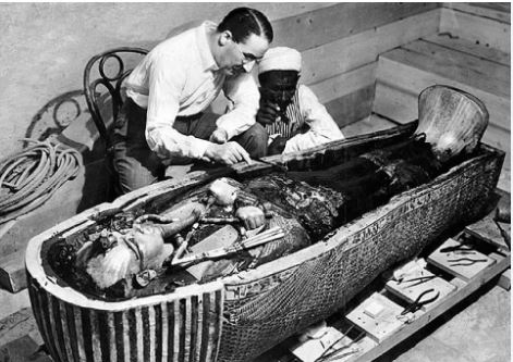 tomba tutankhamon mummia scoperta tomba maledizione 