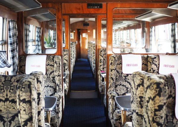 scomparto-di-prima-classe-del-treno-di-lusso-the-Jacobite