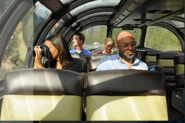 treni-di-lusso-the-canadian-carrozza-panoramica