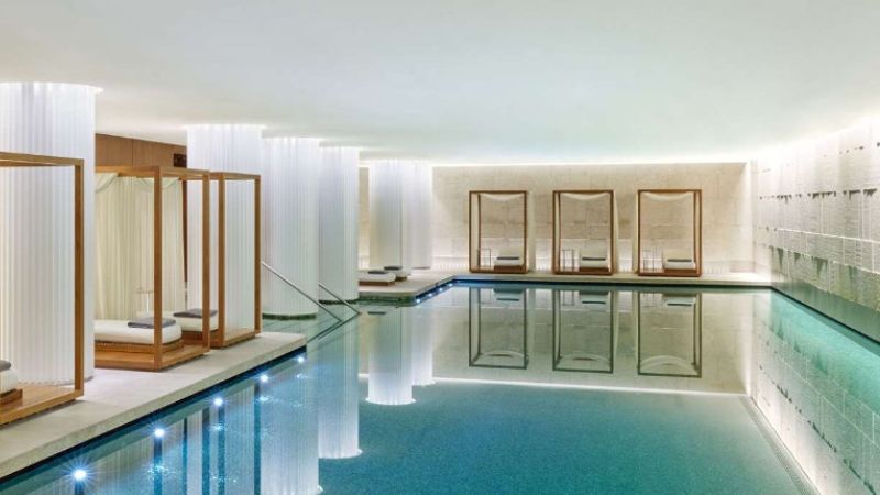 piscina 25 metri bulgari hotel londra