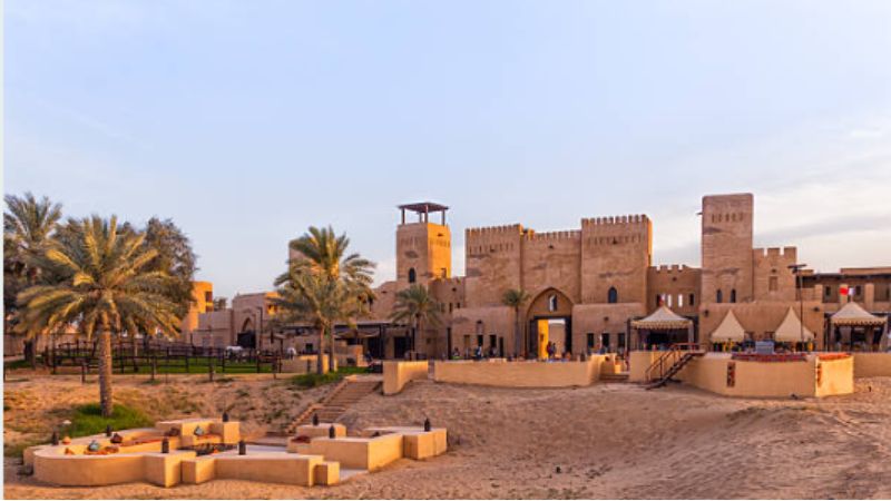 Riapre lo storico resort Bab Al Shams alle porte di Dubai