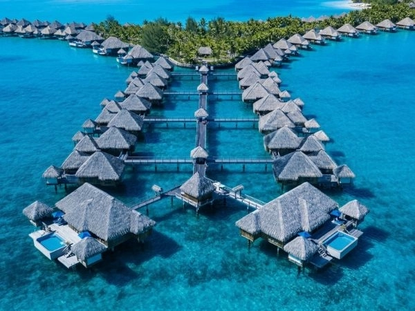 Il St. Regis Bora Bora Resort è la scelta ideale per chi desidera un'esperienza di lusso