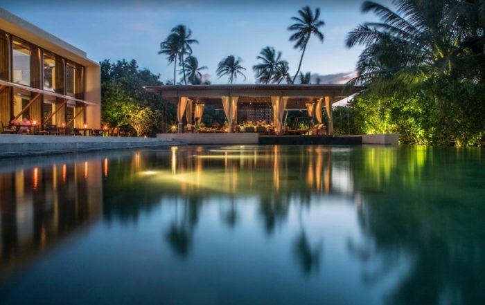 Il bar sulla piscina al resort Hadahaa