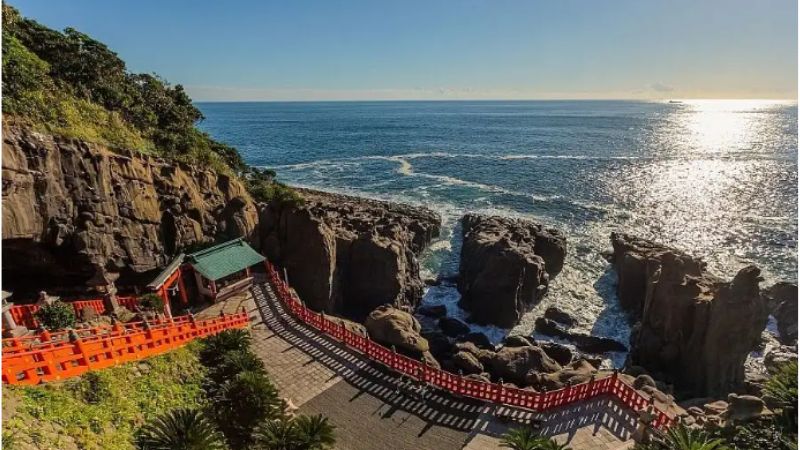 Il Tempio di UdoJingu: un gioiello giapponese affacciato sull'oceano