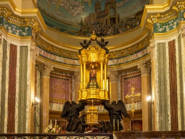 Visitare la Basilica di Tindari, costruita tra il VI e il IX secolo