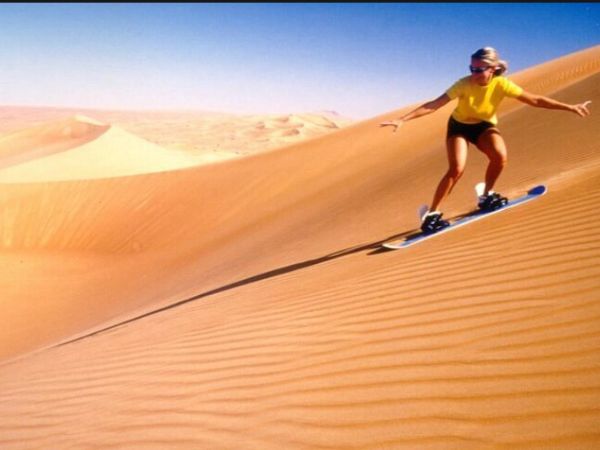 Sandboarding: surf sulla sabbia