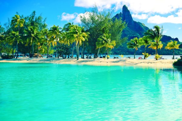 bora-bora-mare-cristallino