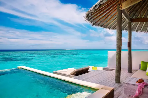 villa-con-piscina-resort-maldive.