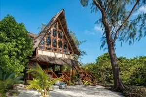 casa-sulla-spiaggi-nell-isola-privata-in-mezzo-al-verde