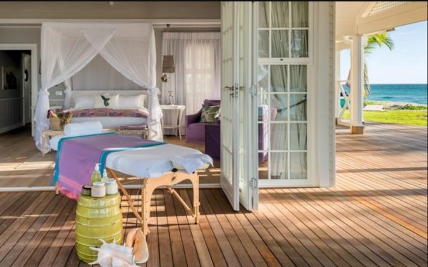 trattamenti-in-camera-da-letto-massaggi-con-visa-sul-oceano