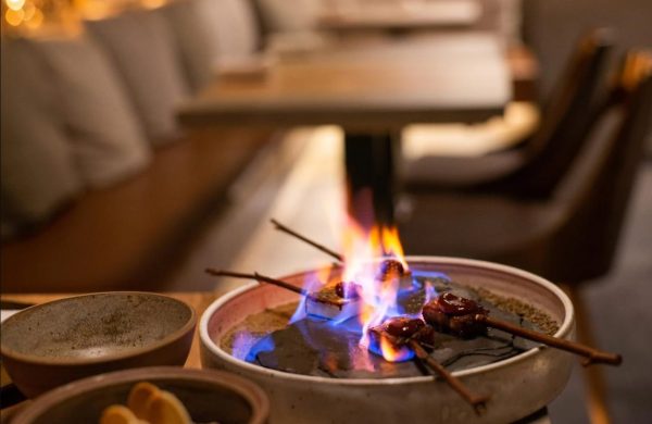 carne-cuoce-su-fuoco-accesso-ristorante-stellato-canada
