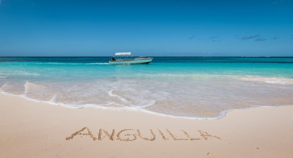 anguilla-spiaggia-tropicale-dei-caraibi