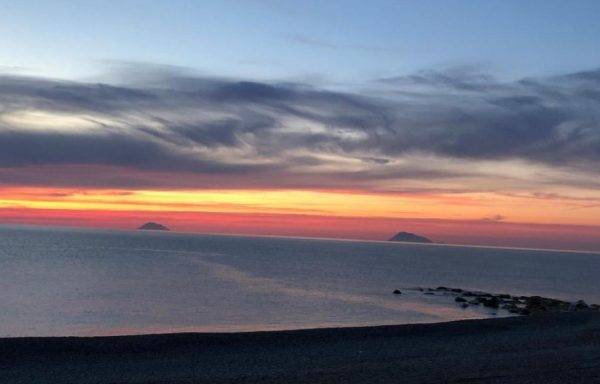 spiaggia-di-capo-d-orlando-al-tramonto