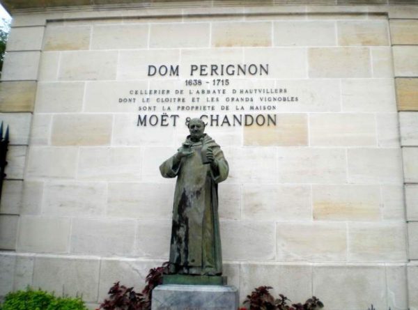 Dom-Perignon-all-ingresso-della-maison-Moet-e-Chandon-a-Epernay