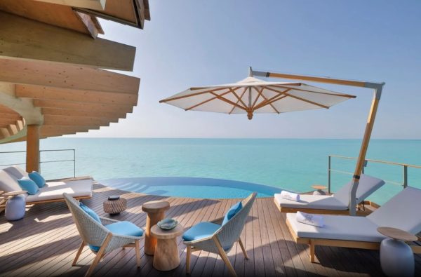 Vista-da-una-suite-del-St.-Regis-Resort-in-Mar-Rosso