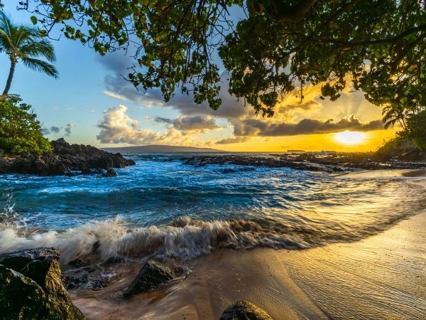 Maui è spesso associata ai resort di lusso e alle spiagge più celebri delle Hawaii.